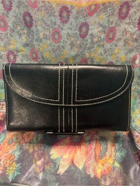 Buxton Black Leather Wallet with Cream Stitching Detail